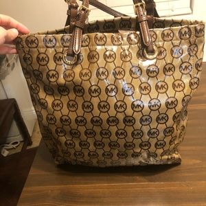 AUTHENTIC MICHAEL KORS TOTE BAG